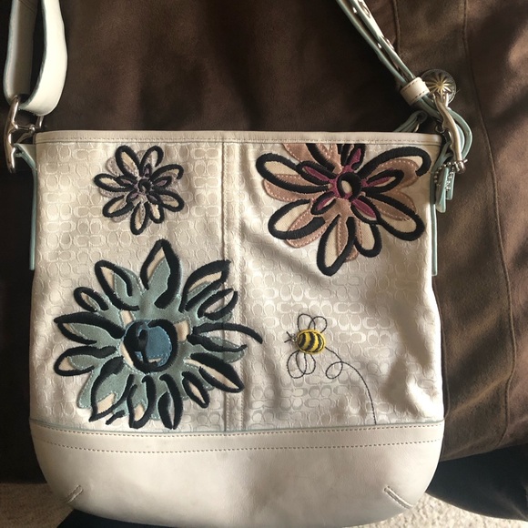 Coach purse. - Picture 2 of 2